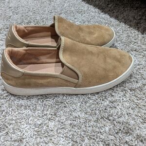 UGG Cas Slip-On Sneaker